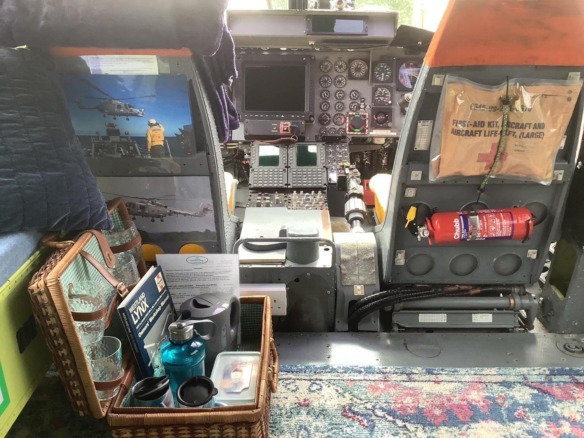 Haelarcher Helicopter Glamping Helston Eksteriør bilde