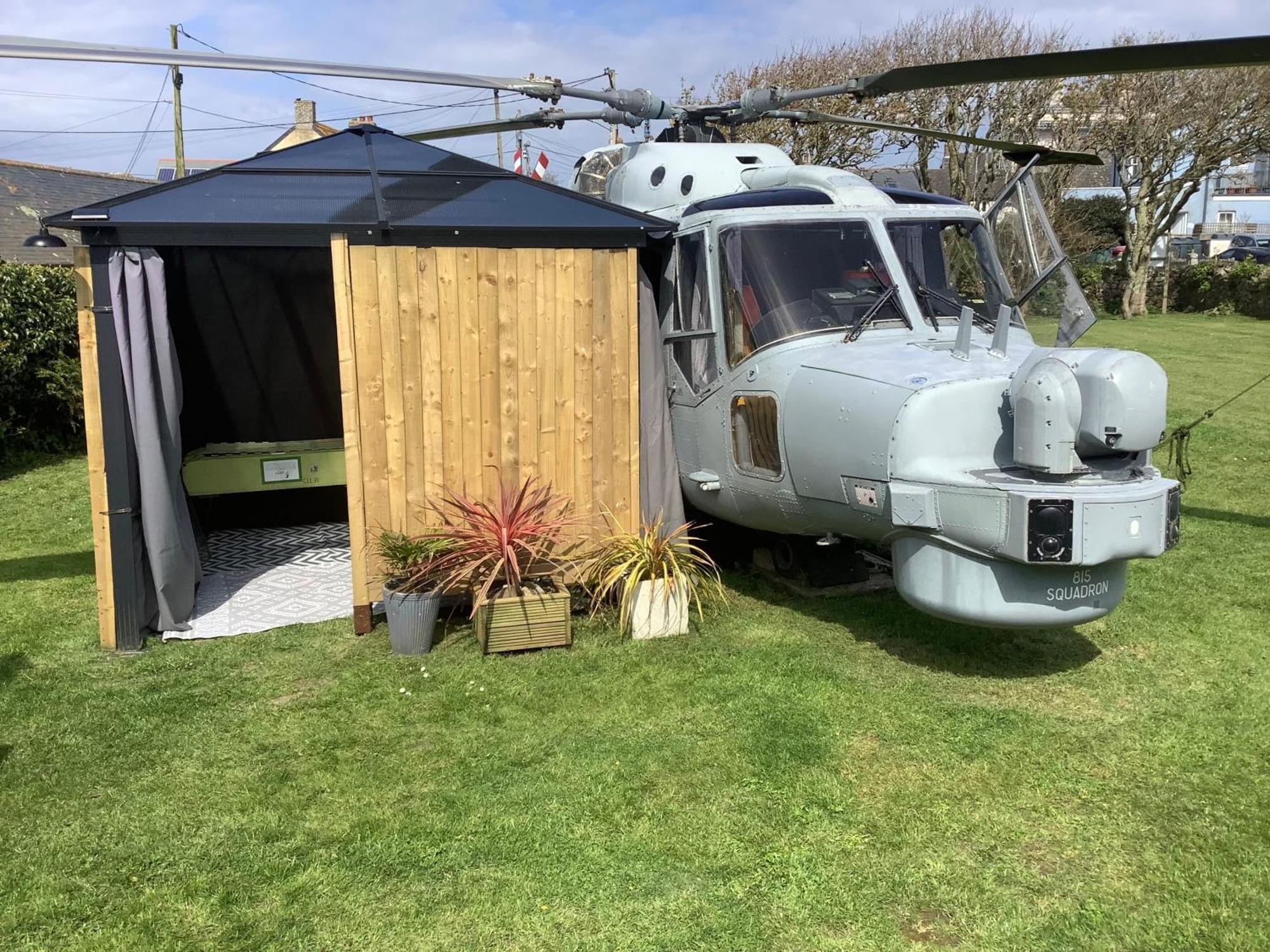 Haelarcher Helicopter Glamping Helston Eksteriør bilde